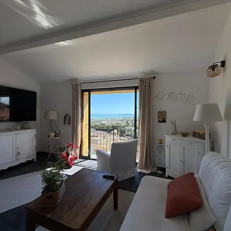 Ferienhaus Maison De Village Avec Vue Magnifique Cagnes-sur-Mer